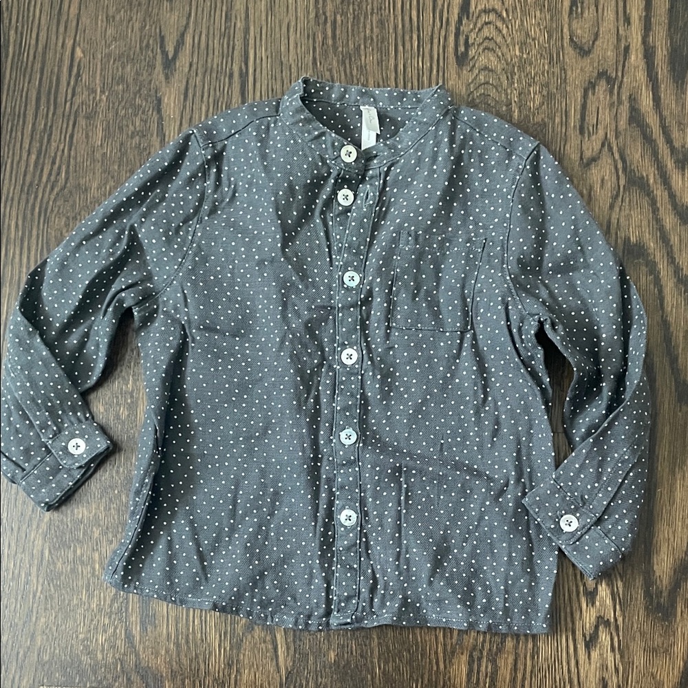 Rylee + Cru Charcoal Dot Button-Down Shirt with Pearlescent Buttons